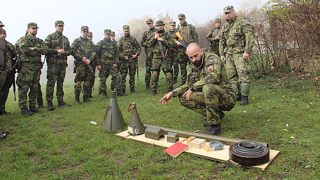 Podzimn� cvi�en� Drill II a SafeGuard prov��ila schopnosti karlovarsk� p�� jednoty aktivn� z�lohy.
