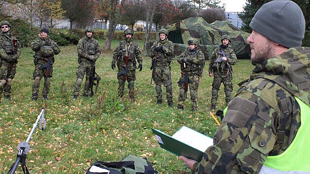 Podzimn� cvi�en� Drill II a SafeGuard prov��ila schopnosti karlovarsk� p�� jednoty aktivn� z�lohy.