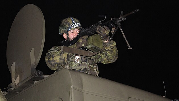 Podzimn� cvi�en� Drill II a SafeGuard prov��ila schopnosti karlovarsk� p�� jednoty aktivn� z�lohy.