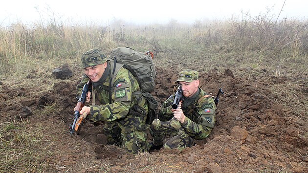 Podzimn� cvi�en� Drill II a SafeGuard prov��ila schopnosti karlovarsk� p�� jednoty aktivn� z�lohy.