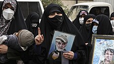Demonstrace na podporu íránského reimu ped kanceláí OSN v Teheránu (13....