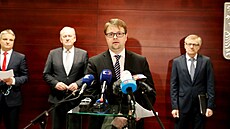 Briefing Nejvy��ího správního soudu k rozhodnutím o návrzích týkajících se...