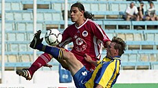 Lazzaro Liuni je bývalý argentinský fotbalista, který mj. p�sobil v �eské...