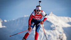 Jessica Jislová na trati stíhacího závodu ve francouzském Le Grand Bornand