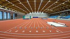 P�lro�ní provoz atletické haly SSK Vítkovice vy�el letos klub na p�l milionu...