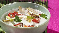 Ku�ec� pol�vka s citronovou tr�vou