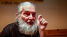 �Na sv�j první honorá� si pamatuji dob�e. Za diskotéku v sokolovn� v Nové Vsi...