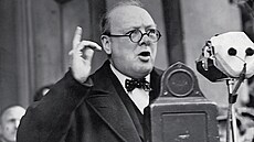 Winston Churchill byl britským premiérem v letech 19401945 a pak 19511955. 