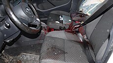 Auto bylo celé zakrvácené i uvnit�. Kriminalisté tak za�ali �e�it, zda nedo�lo...