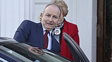 Expremiér Irska Micheál Martin odjídí po své rezignaci z prezidentské...
