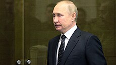 Putin strávil den na vojenském velitelství, chtl znát návrhy dalího postupu....