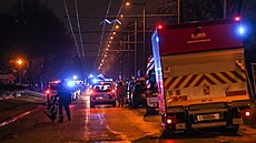 Po požáru domu na předměstí Lyonu ve Francii zahynulo 10 lidí. Na místě...