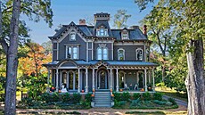 Viktoriánský d�m Creel House z úsp�ného amerického seriálu Stranger Things...
