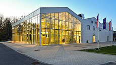 V obci Horní Lide� vyrostla budova s nev�ední fasádou, která si klade za cíl...