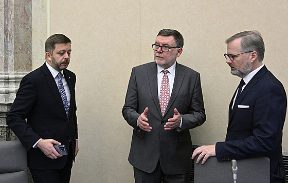 Premiér a pedseda ODS Petr Fiala, ministr financí Zbynk Stanjura a ministr...