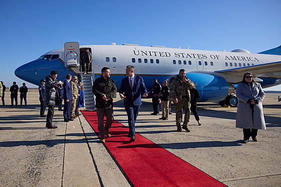 Ukrajinský prezident Volodymyr Zelenskyj piletl do Washingtonu. (21. prosince...