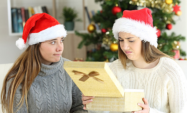 SOUTĚŽ: Nejhorší vánoční dárek. Pošlete snímek a vyhrajte pěkné čtení