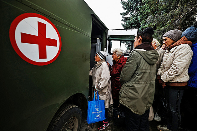 Na Ukrajině se rozkradla třetina letošní humanitární pomoci pro vojáky