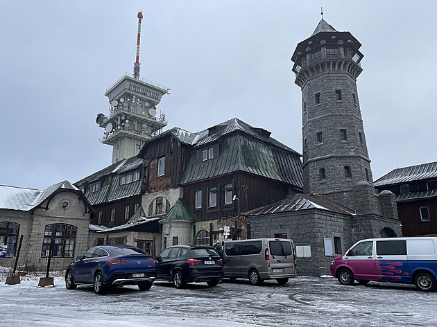 Projekt na rekonstrukci hotelu Klínovec je rizikový, řekl ministr Hladík