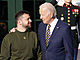Americký prezident Joe Biden vítá ukrajinského prezidenta Volodymyra Zelenského...