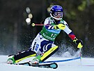 Martina Dubovská na trati slalomu v Semmeringu.