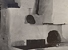 Ukázka interiéru starých valaských chalup. Na snímku detail pece.