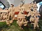 Lankrounský betlém osobností zaal Bedich ilar pro tamní muzeum vyezávat v...