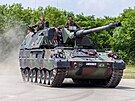 Houfnice Panzerhaubitze 2000 má vysokou rychlost stelby, ale nmeckou armádu...