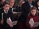 Princ George a princezna Charlotte na vánoním koncert ve Westminsterském...