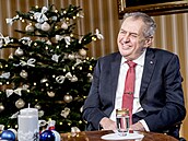 Prezident Milo� Zeman p�ednesl na zámku v Lánech své váno�ní poselství. �lo o...