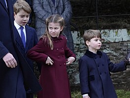 Princ George, princezna Charlotte, princ Louis po vánoní bohoslub...