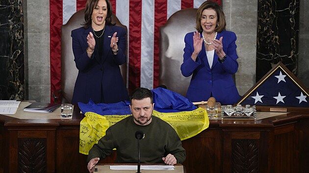 Ukrajinský prezident Volodymyr Zelenskyj při projevu v americkém Kongresu. (21. prosince 2022)