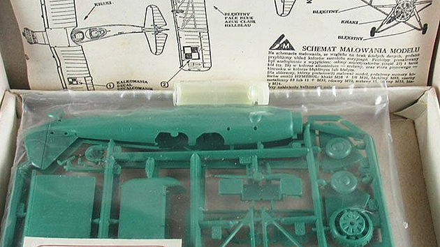 Polsk plastikov model przkumnho/pozorovacho a kurrnho hornoplonku LWS Czapla (RWD-14b Czapla)