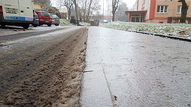 Ledovka potr�pila obyvatele Litv�nova, �idi�i se museli vypo��dat tak� s...