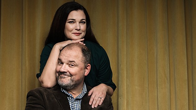 Martina Preissov� se narodila 31. ��jna 1975 ve Znojm�, je st�lou �lenkou �inohern�ho souboru N�rodn�ho divadla v Praze. T�in�ct let je vdan� za herce Martina Preisse.