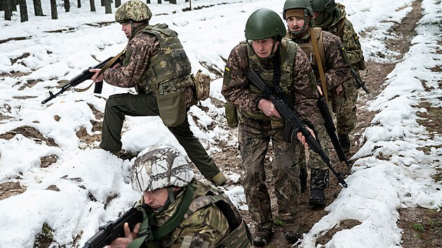 Ukrajint vojci na pozici u hranic s Bloruskem (27. prosince 2022)