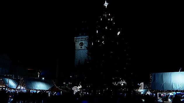 Zhasnut strom na Staromstskm nmst v Praze (21. prosince 2022)