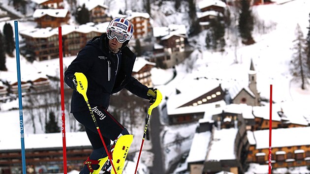 Britsk slalom Dave Ryding se chyst na zvody v Madonn di Campiglio.