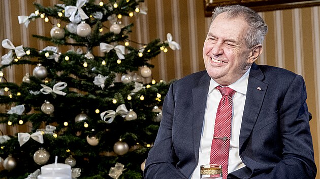 Prezident Miloš Zeman přednesl na zámku v Lánech své vánoční poselství. Šlo o jeho desátý a poslední vánoční projev ve funkci. (26. prosince 2022)