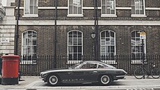Lamborghini 400 GT 2+2 v ulicích Londýna
