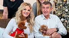 Kandidát na prezidenta Andrej Babi na tdrý den s rodinou (24.12. 2022)