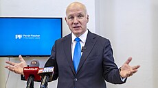 Senátor a prezidentský kandidát Pavel Fischer. 