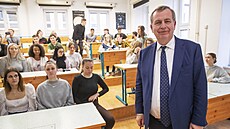 Prezidentský kandidát Tomá� Zima nav�tívil gymnázium v Moravské T�ebové.