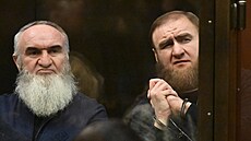 Bývalého ruského senátora Raufa Ara�ukova a jeho otce odsoudili na do�ivotí za...