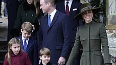 Princezna Charlotte, princ George, princ William, princ Louis a princezna Kate...