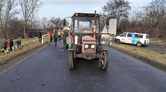 Mezi Nmicemi nad Hanou a Výovicemi na Prostjovsku se stetl traktor, který...