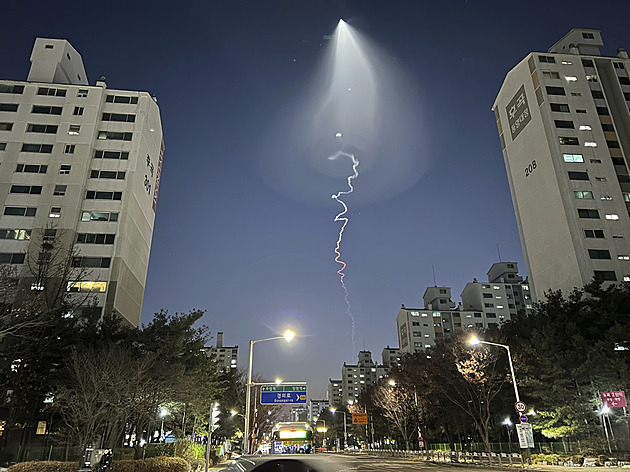 Pardon, že jsme nedali vědět. Korejce vyděsila raketa, měli ji za UFO