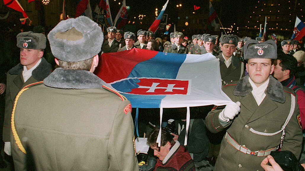 Oslavy vzniku samostatné Slovenské republiky na námstí v Bratislav (1. ledna...
