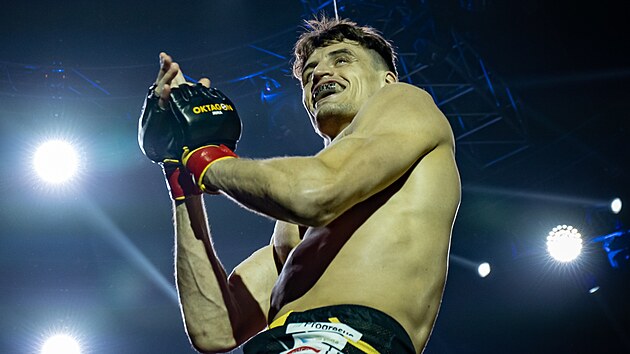 �esk� MMA z�pasn�k Mat�j Pe��z si u��v� v�t�zn� n�vrat do organizace Oktagon....