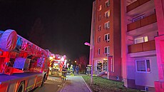 Zásah hasi po explozi bytu v dom na tramberské ulici v Kopivnici. (29....